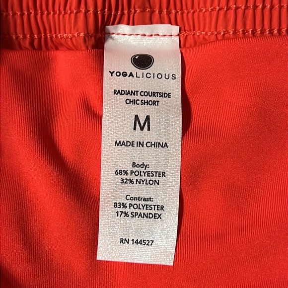 Yogalicious Radiant Courtside Chic Short pleated side hibiscus red size Medium - Picture 9 of 9